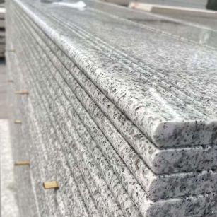 江门芝麻白楼梯踏步 花岗岩楼梯板材