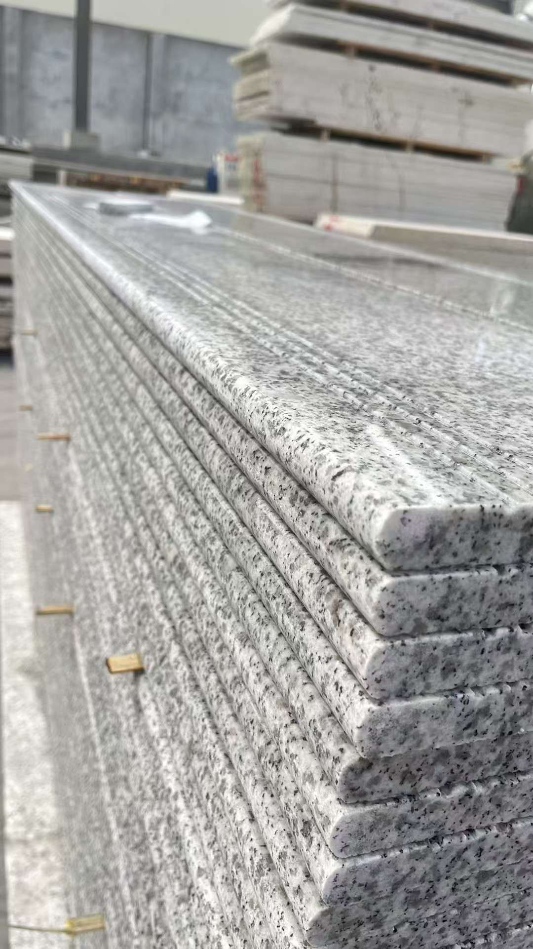 江门芝麻白楼梯踏步 花岗岩楼梯板材
