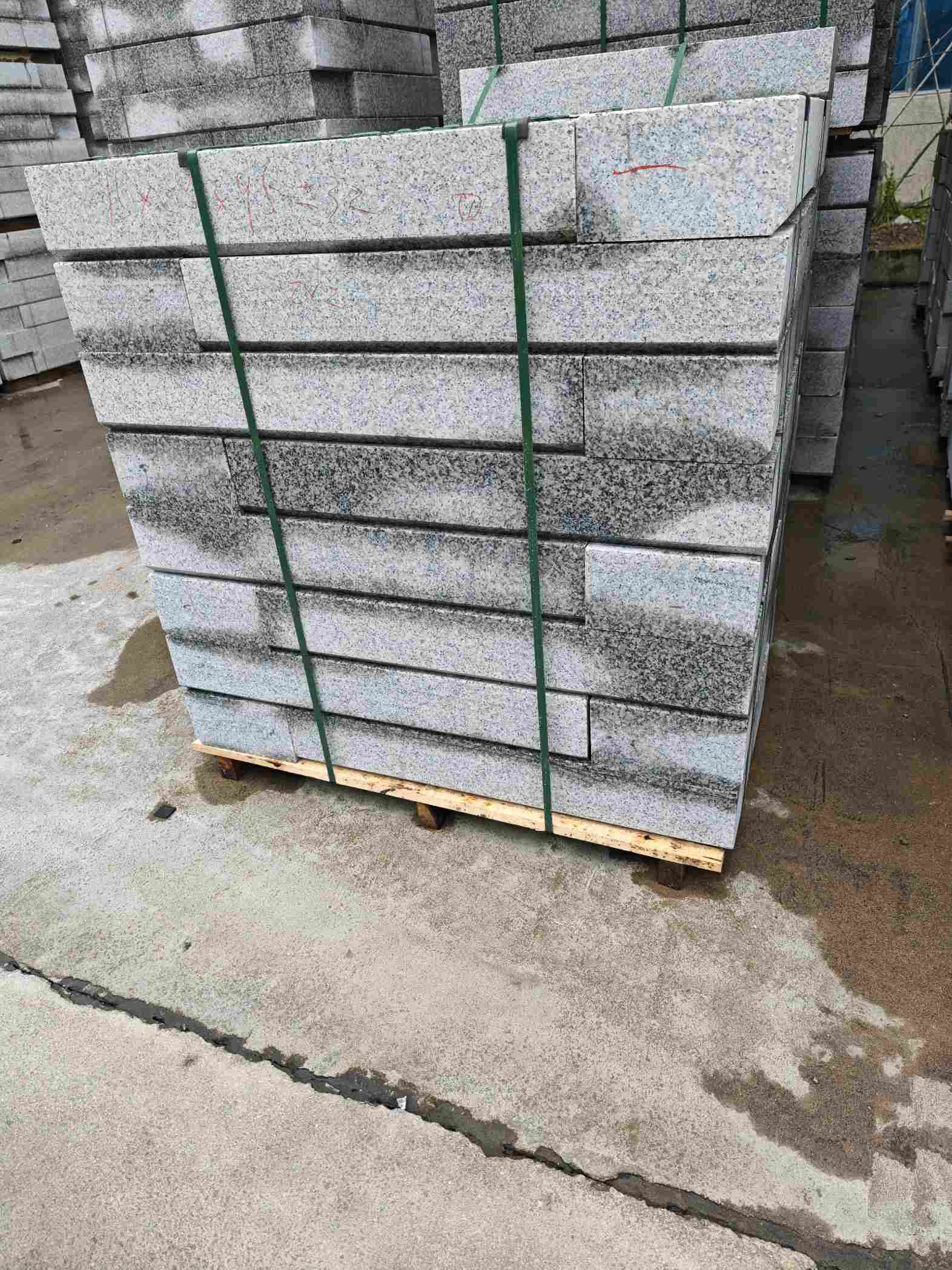 江门芙蓉白路牙石，马路牙子